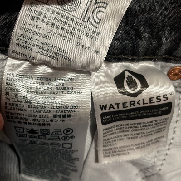 Levi’s Wedgie Button Fly Jeans - Picture 9 of 10